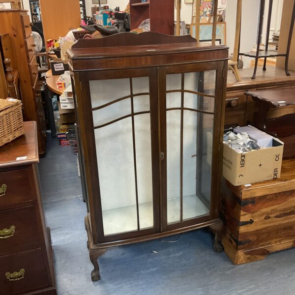 Vintage 1930s mahogany display cabinet with glass front.