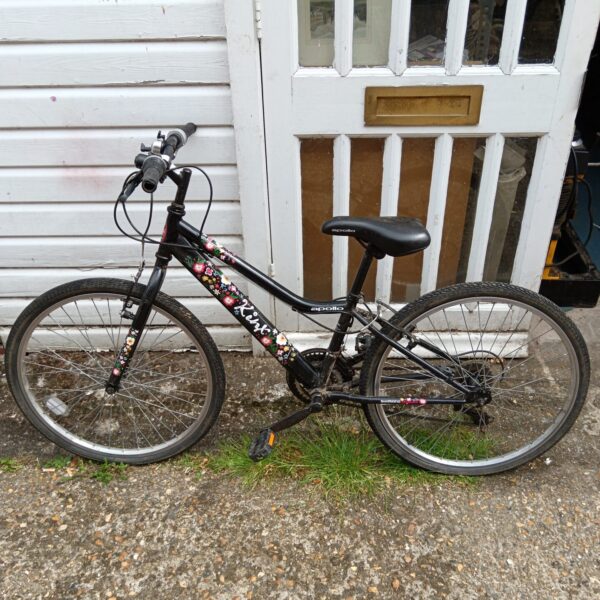 Black Apollo Kinx girls bicycle in used condition.