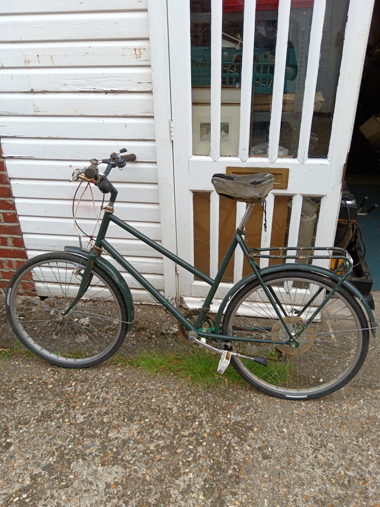 1155 Vintage ladies bicycle for restoration