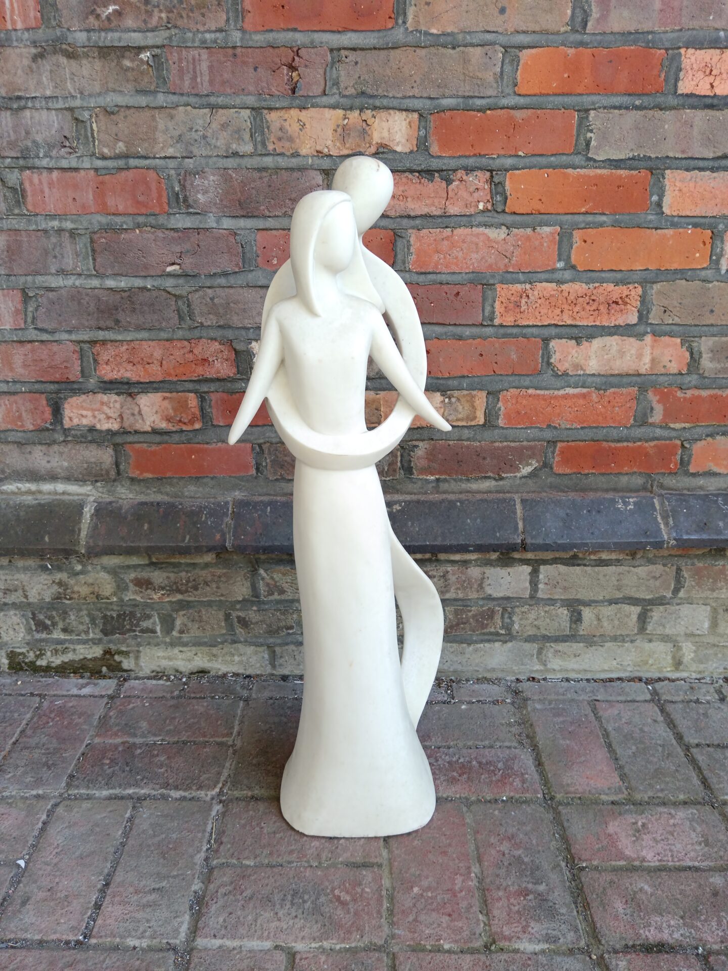 014 Enigma Infinite Love 85cm Marble Resin Garden Statue