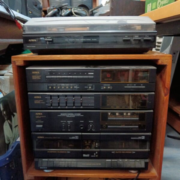 Vintage Aiwa CX-790 hifi system front view, classic 1980s stereo.