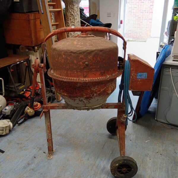 Vintage Hobby Mix 125s cement mixer in used condition.