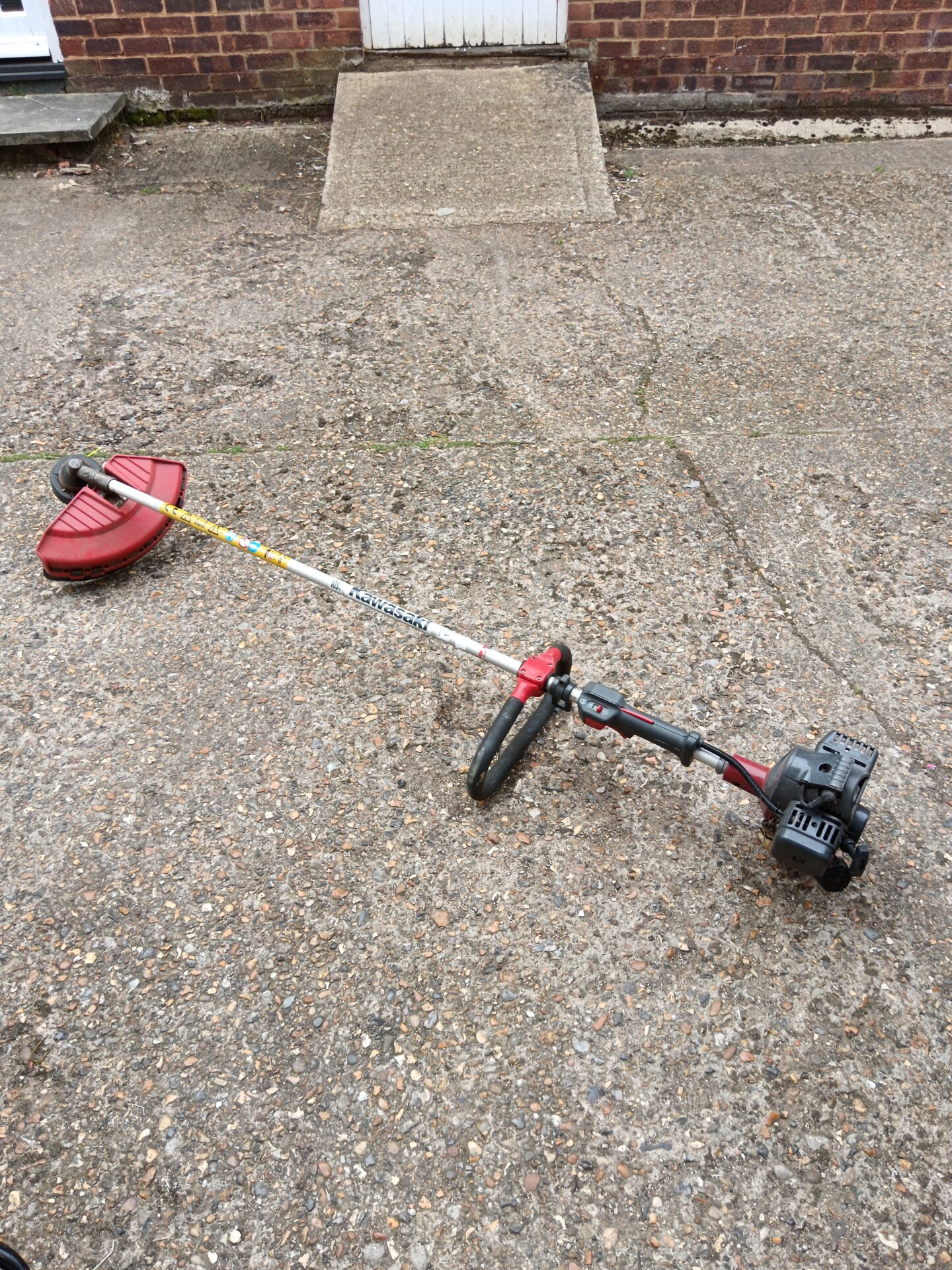 1136 Kawasaki kbl23a petrol grass strimmer