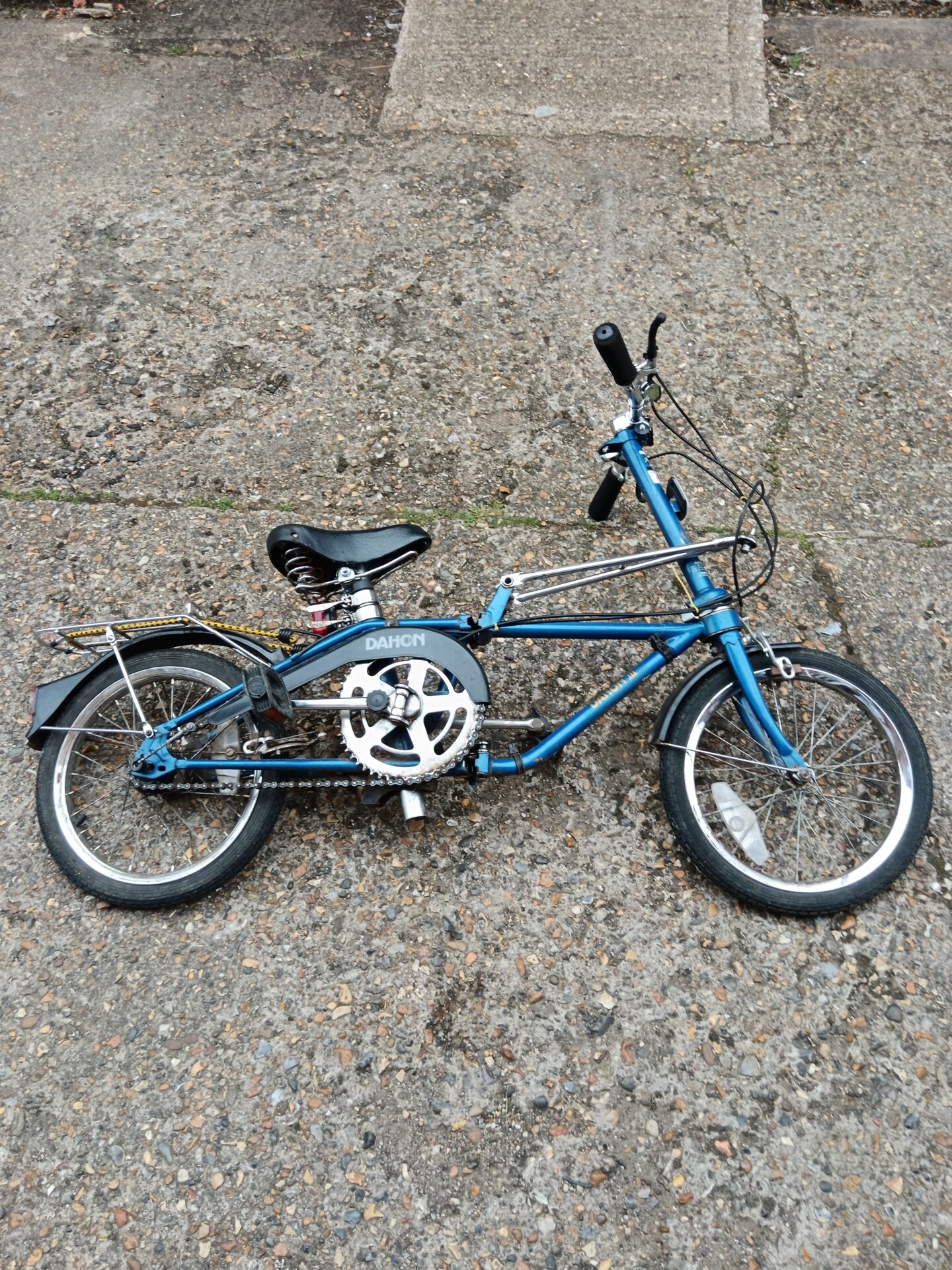 1152 Dahon folding bicycle