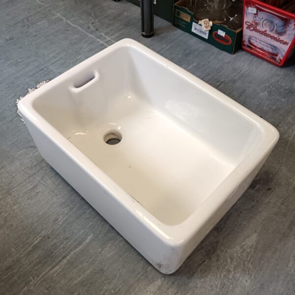 Large Royal Doulton Belfast sink for farmhouse kitchens