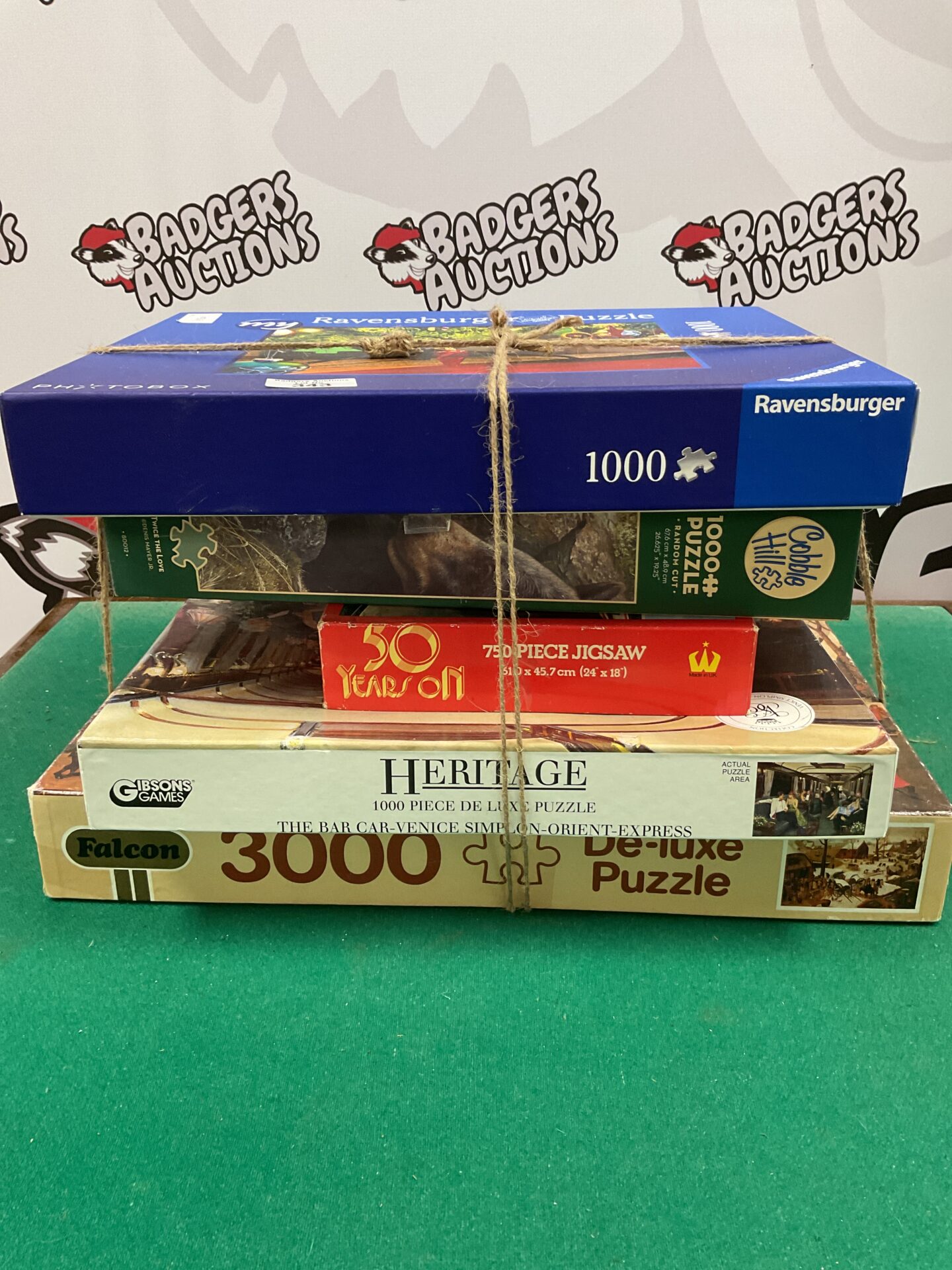 355 Collection of 5 puzzles inc ravensburger