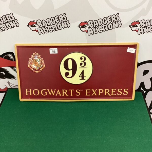 Hogwarts Express 9 3/4 metal sign for Harry Potter fans.