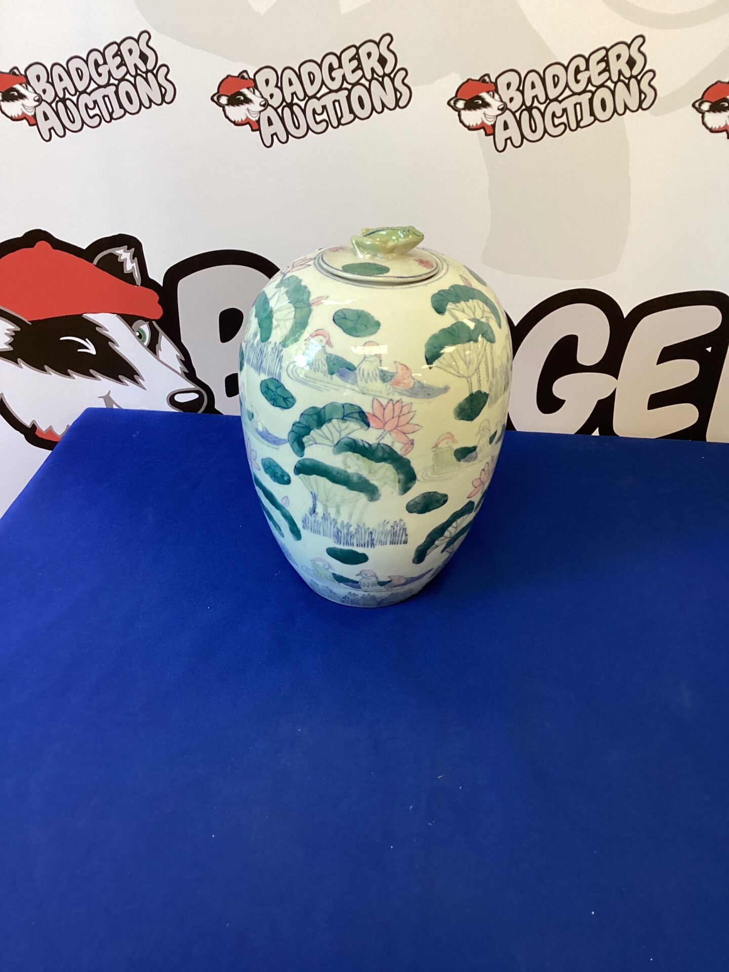 288 Vintage Chinease Porcelain Ginger Jar