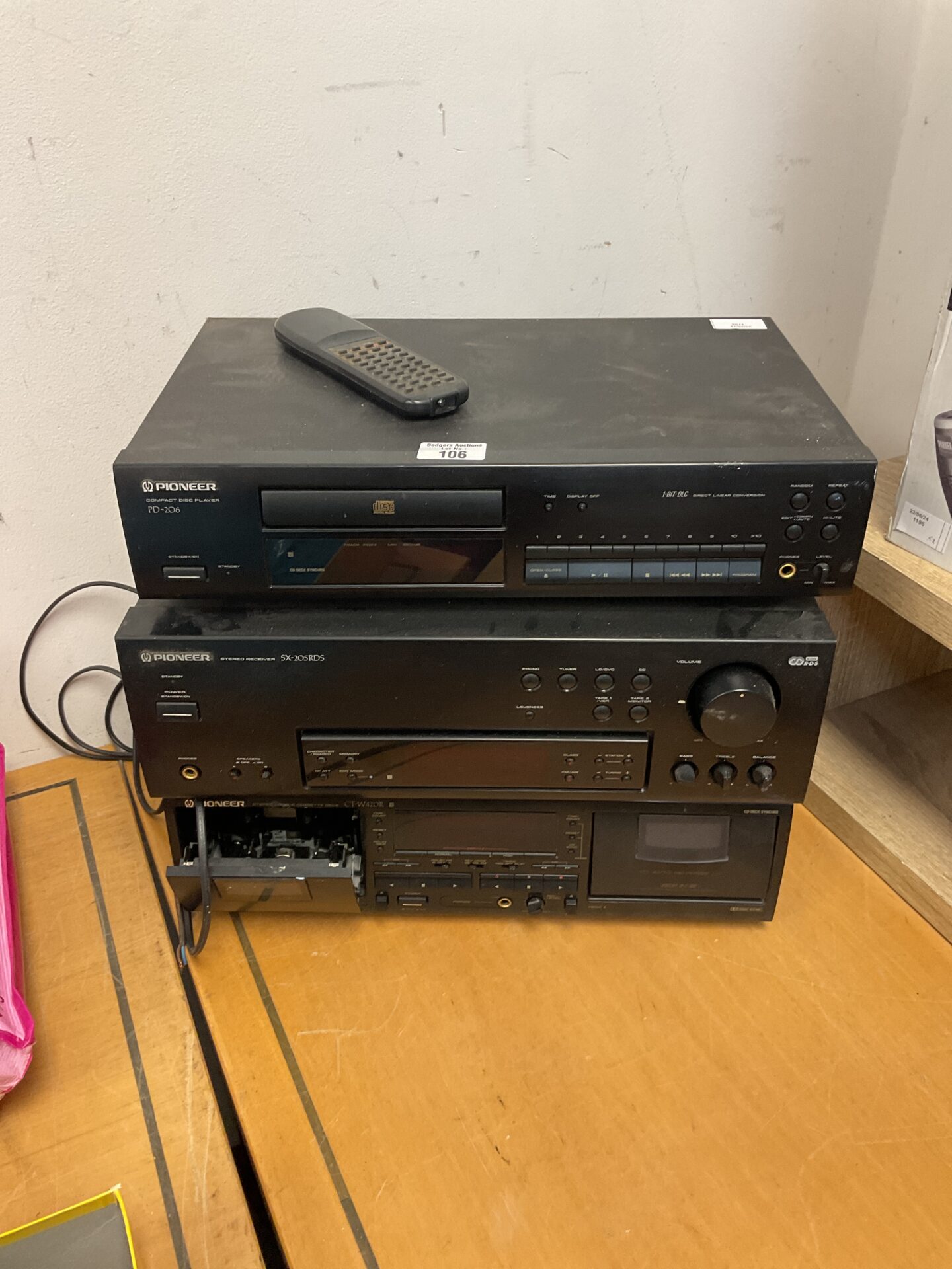 106 Pioneer music stack / player CD and cassette