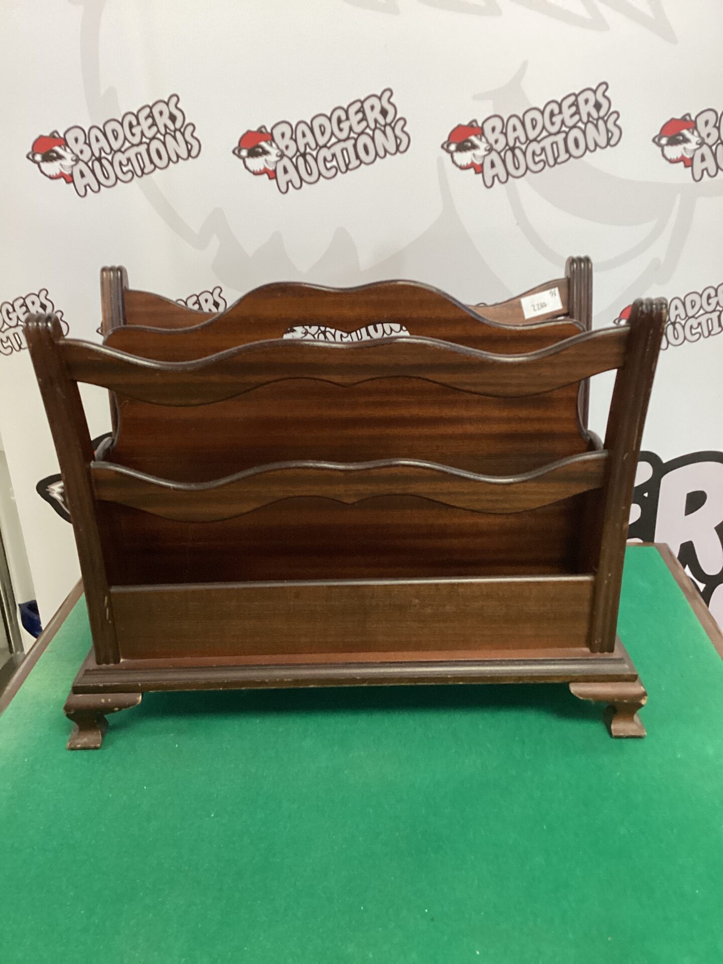 507 Mahogany magazine rack