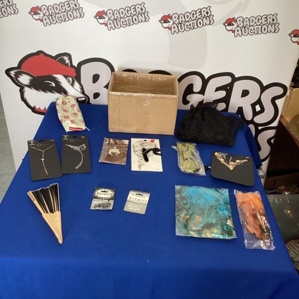 Mixed lot of vintage costume jewellery and a hand fan.