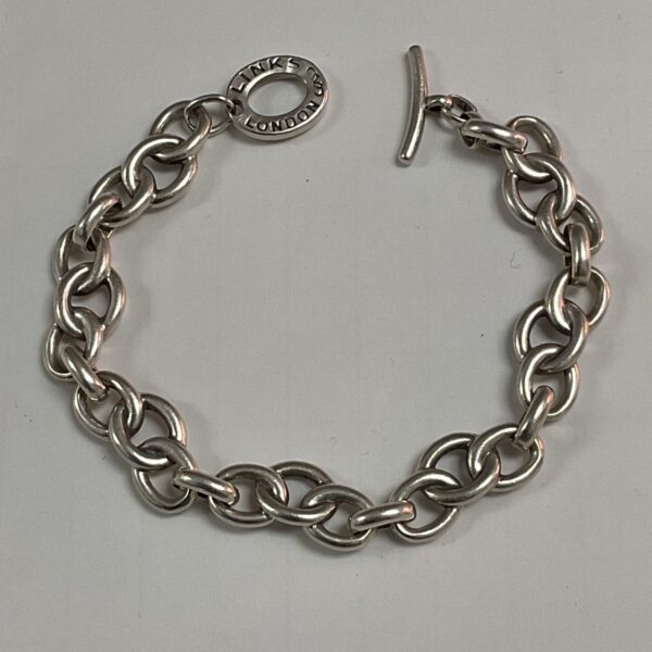 Silver Links of London bracelet with oval links and toggle clasp.