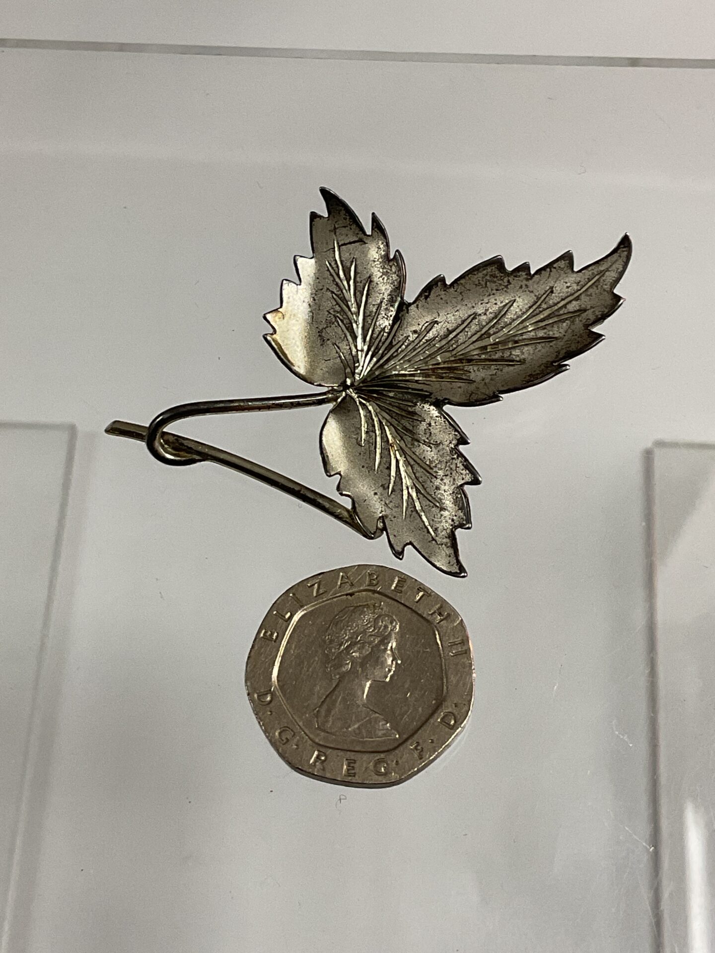846 Scottish Hallmarked Silver Leaf Brooch