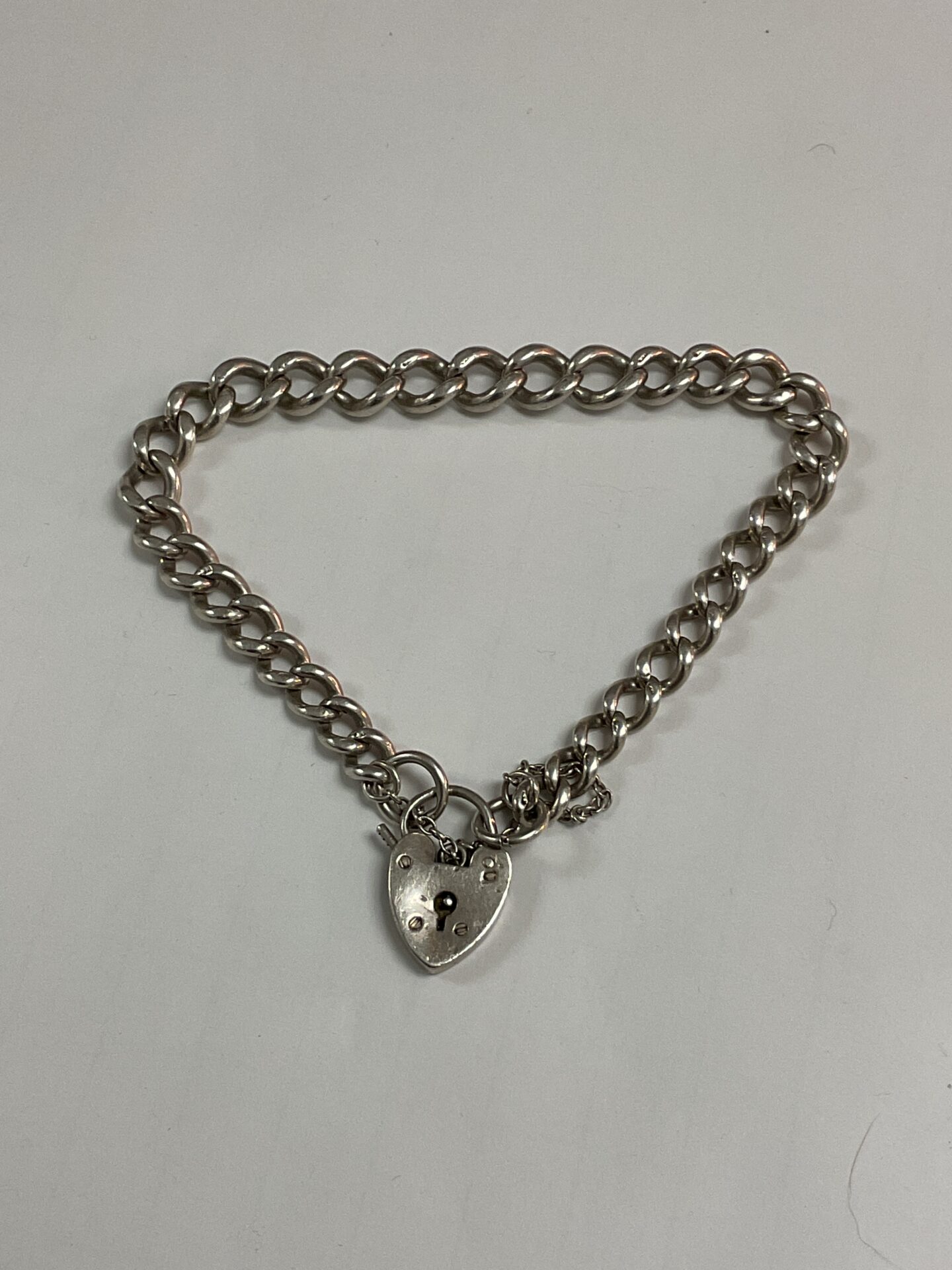854 Victorian Silver Bracelet Padlock Clasp 20.6g
