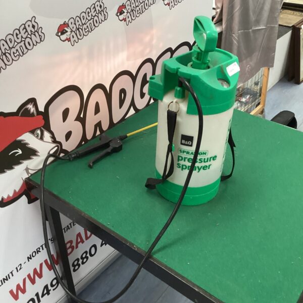 B&Q garden pressure sprayer for plant care and lawn treatment.