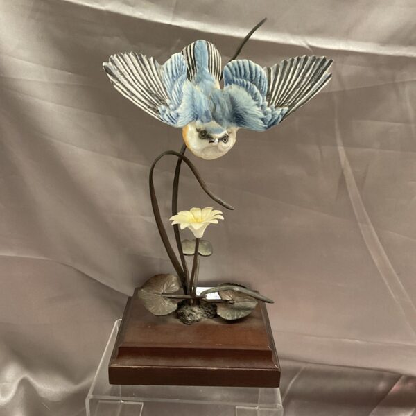 Vintage David Fryer kingfisher sculpture in bronze and ceramic.