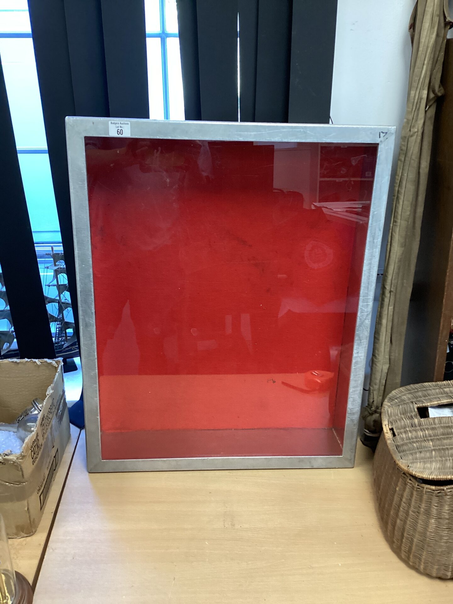060 Glass fronted metal display case 610mm x 760mm x 160mm