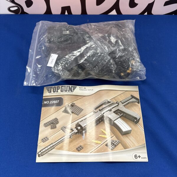 Top Gun M16 assault rifle building block set model 22607
