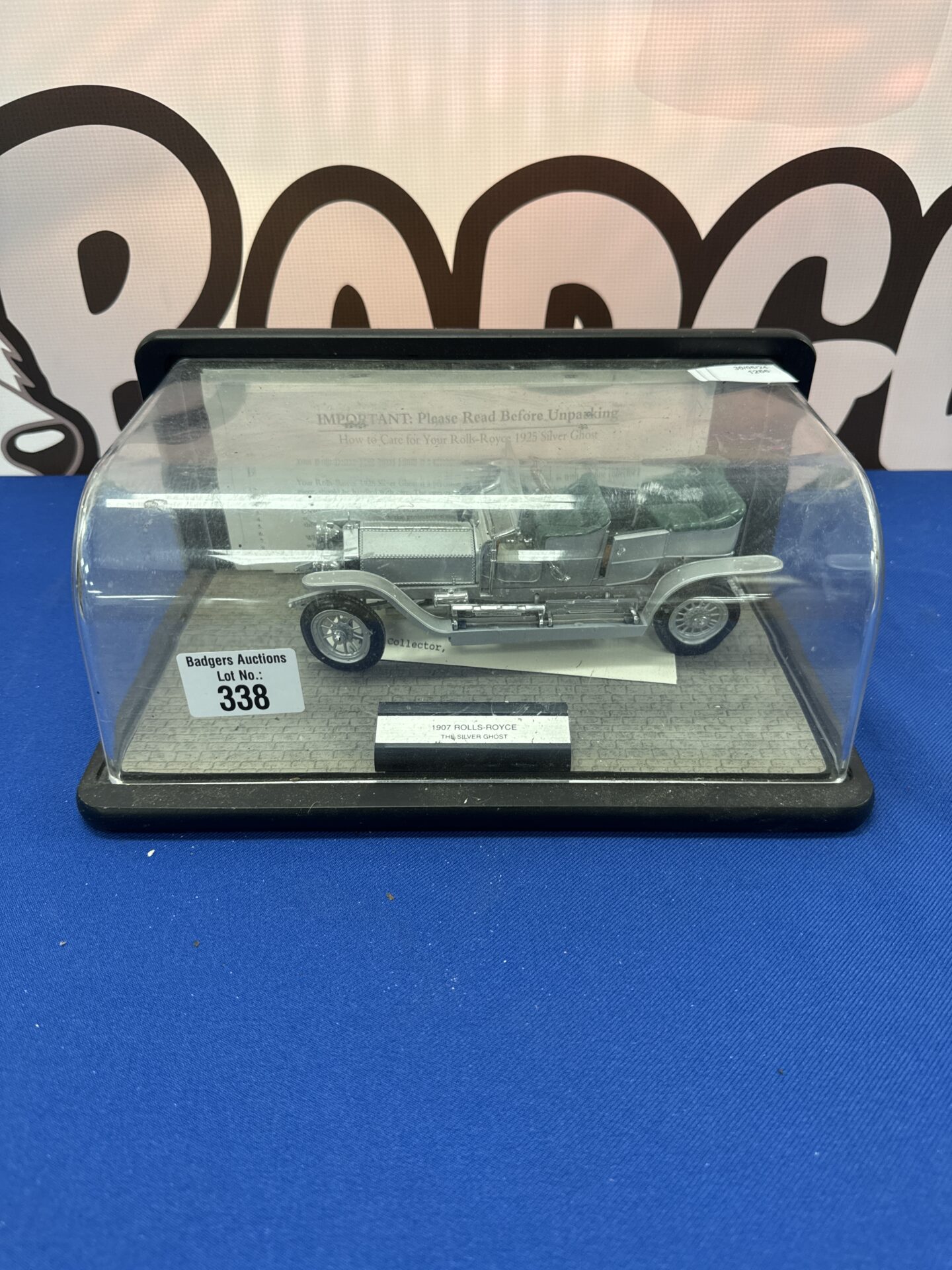 338 The Franklin mint 1907 rolls Royce silver ghost model – one light has broken off, needs glue