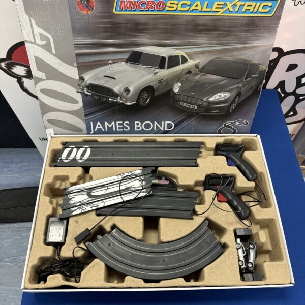 Microscalextric James Bond set BMT216 with track and cars.