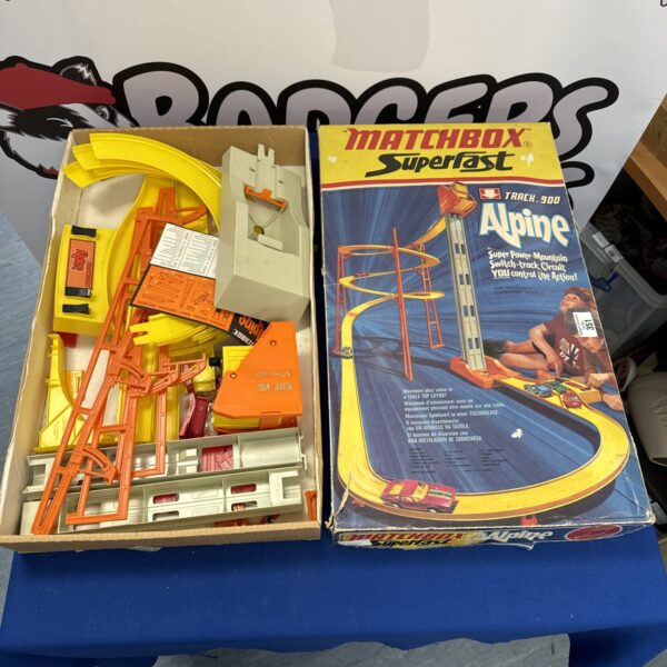 Vintage Matchbox Superfast Track 900 Alpine set for collectors.