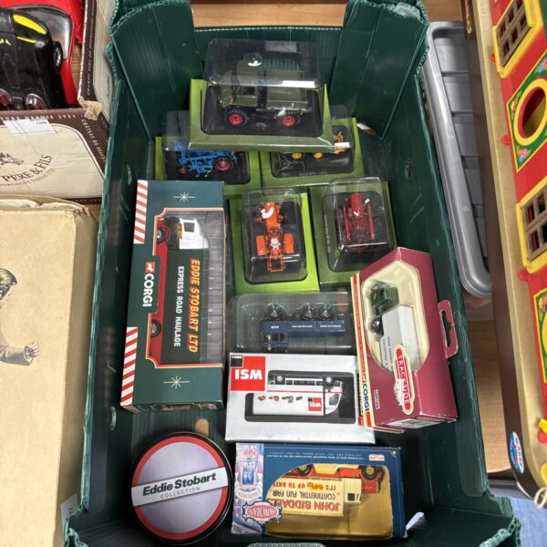 Diecast vehicle lot featuring Corgi and other collectable model cars.