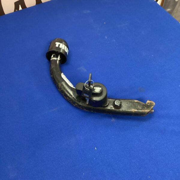 Thule towing hook for vehicle trailer connections.