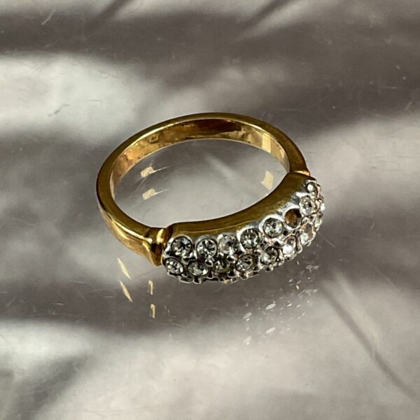 Sparkling yellow metal cluster ring, size L, vintage fashion jewellery.
