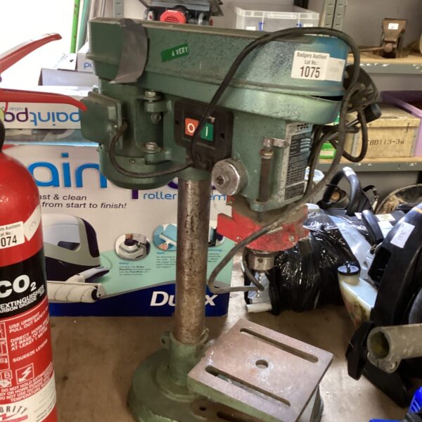 Vintage Untool pillar drill for metalworking in used condition.