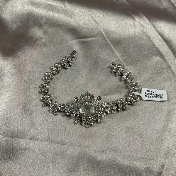 Sparkling zircon silver bracelet, a beautiful fashion accessory.