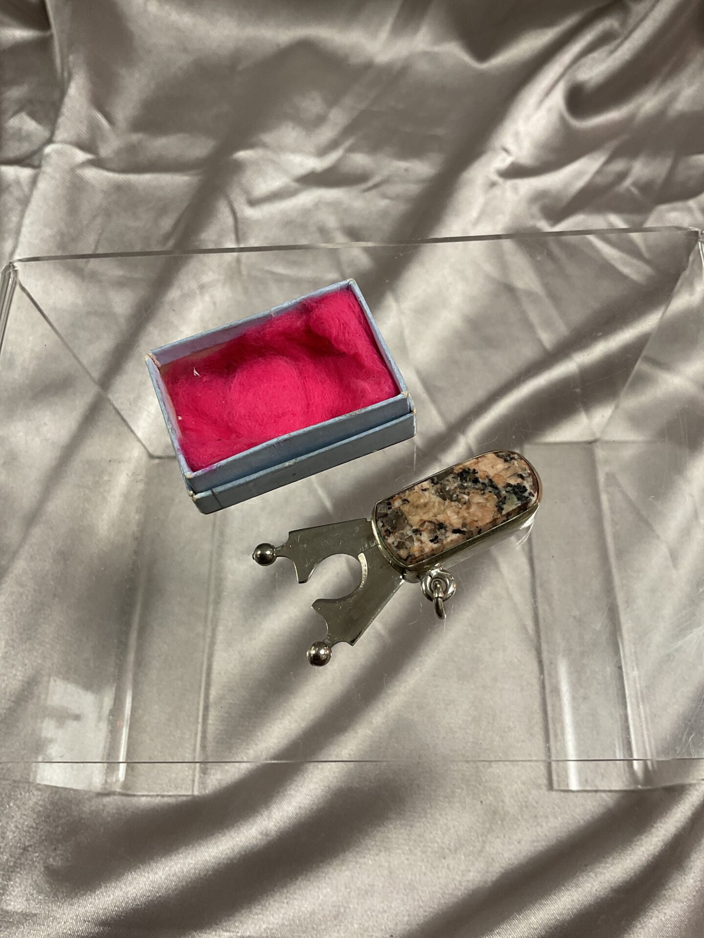 852 stone set vintage retractable cheroot cutter fob