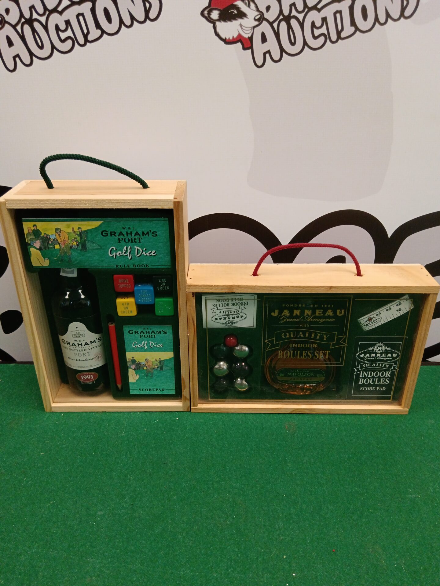 280 Graham’s port golf dice set & janneau indoor boules set