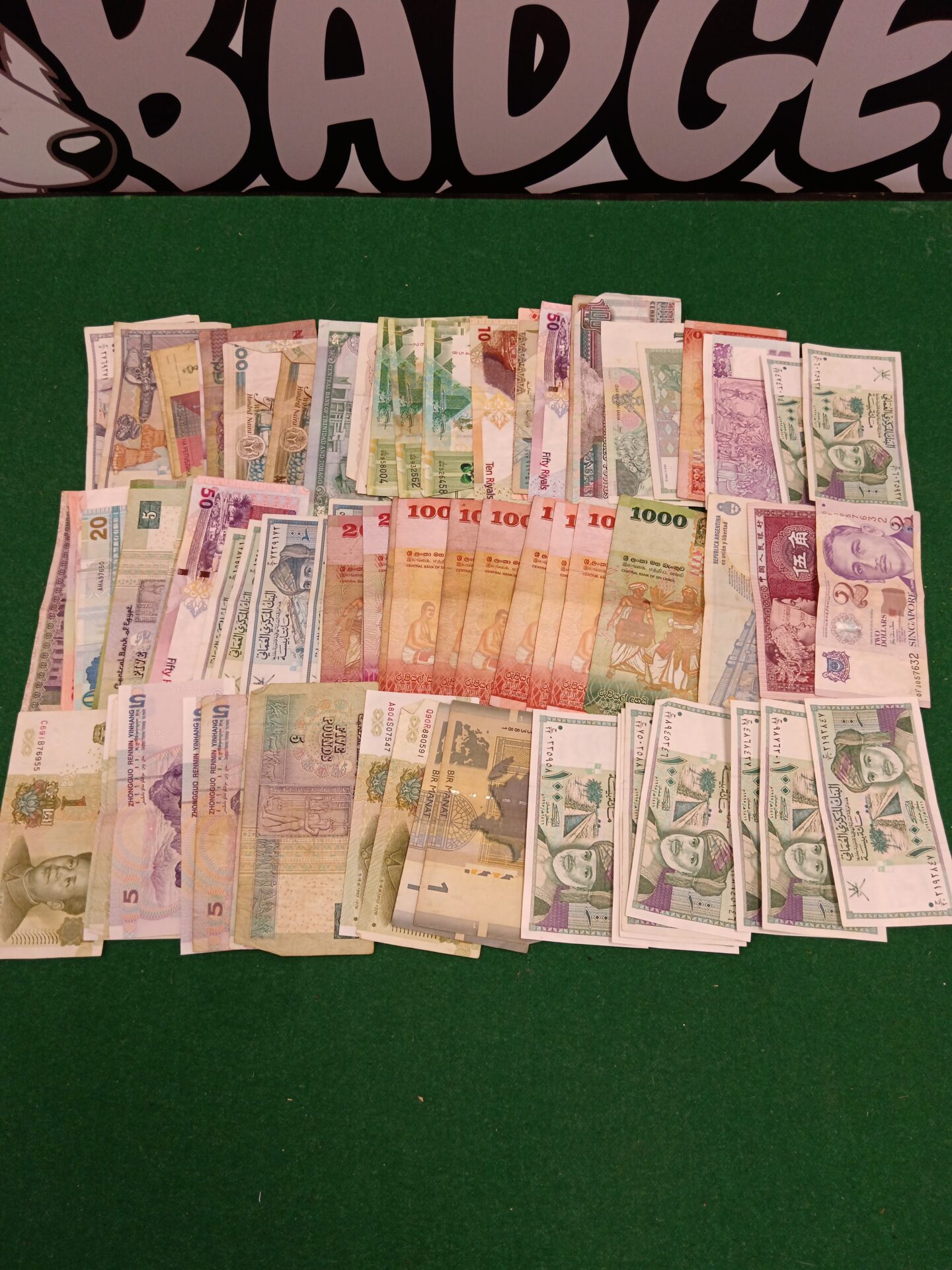 827 Collection of foreign bank notes