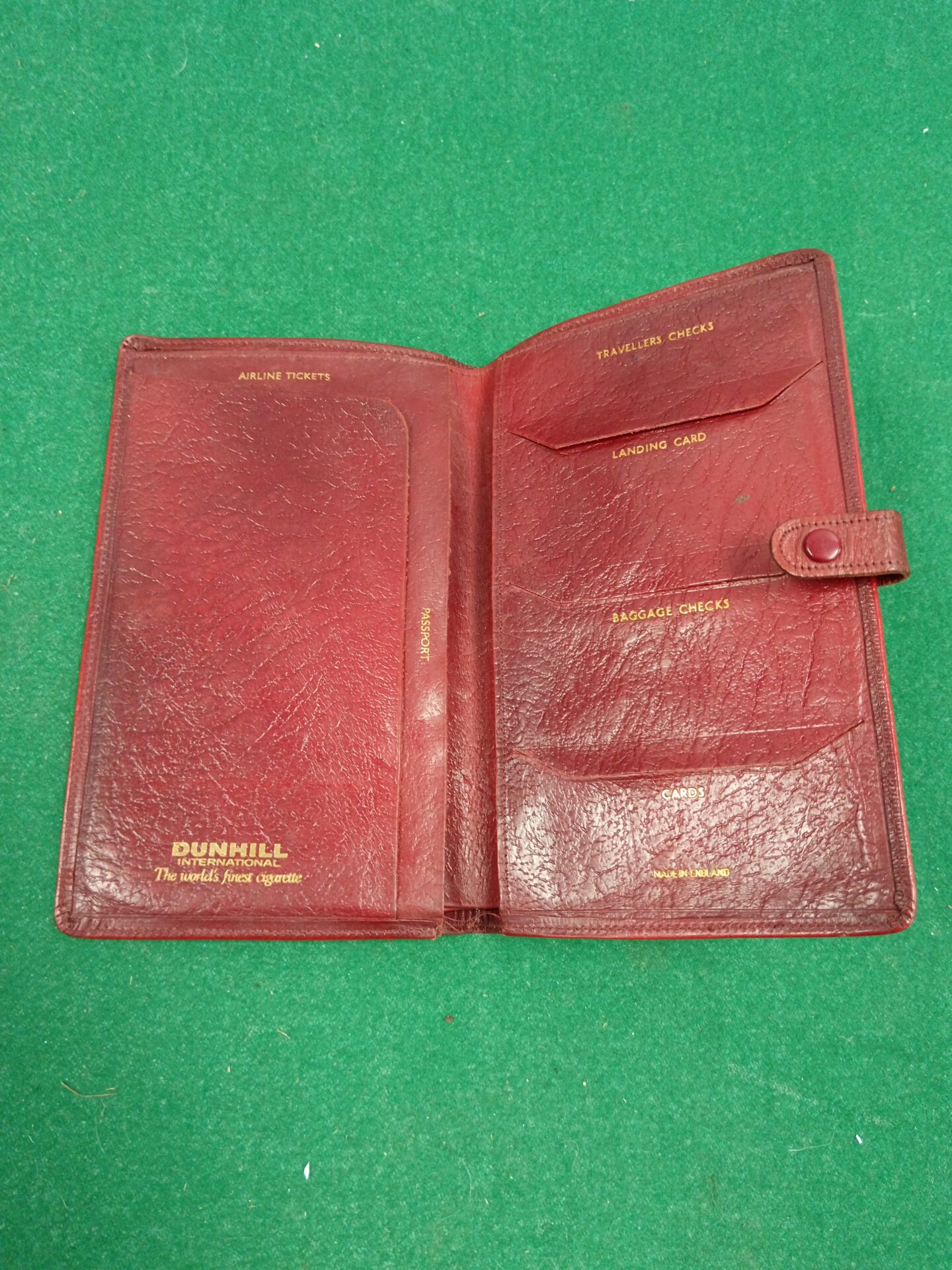 831 Vintage dunhill leather wallet
