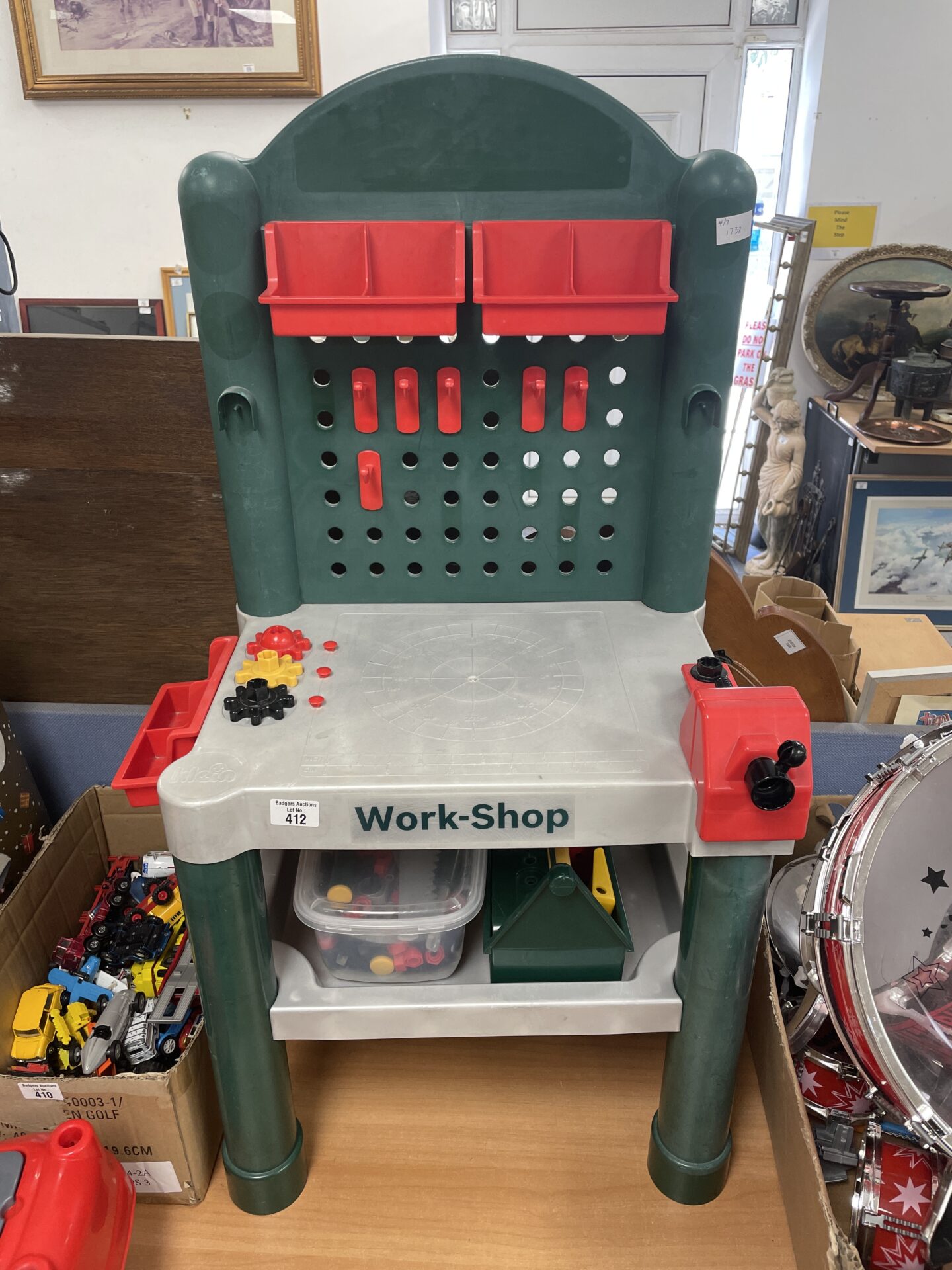 412 klein children’s workshop with tools