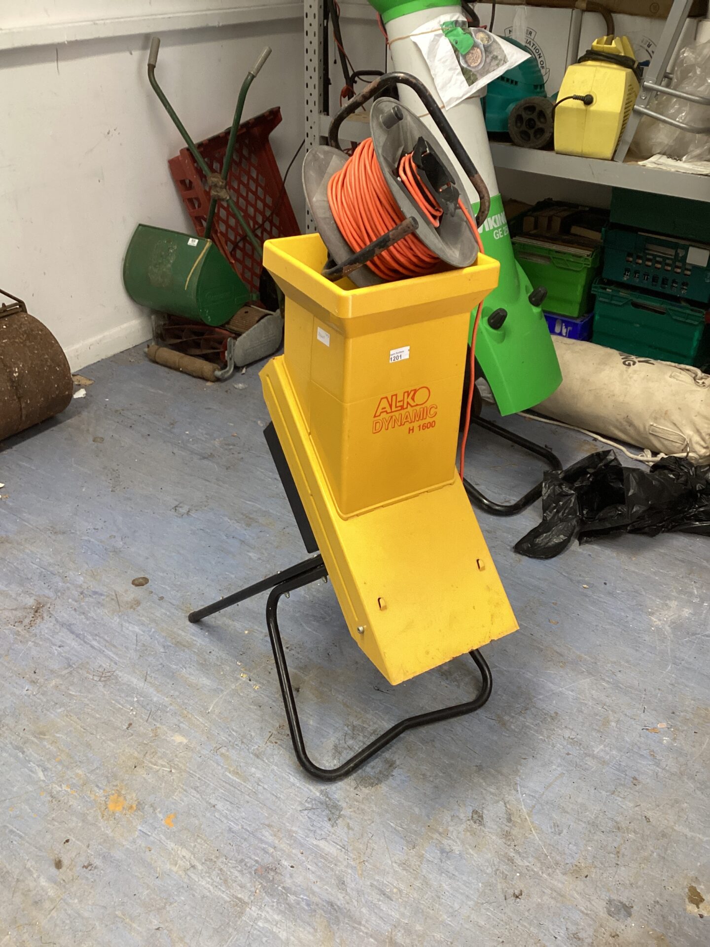 1201 Aldo Dynamic Electric Garden Shredder