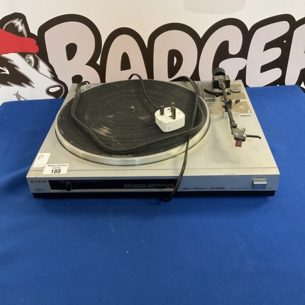 Vintage Fisher MT-35 turntable for vinyl record playing.