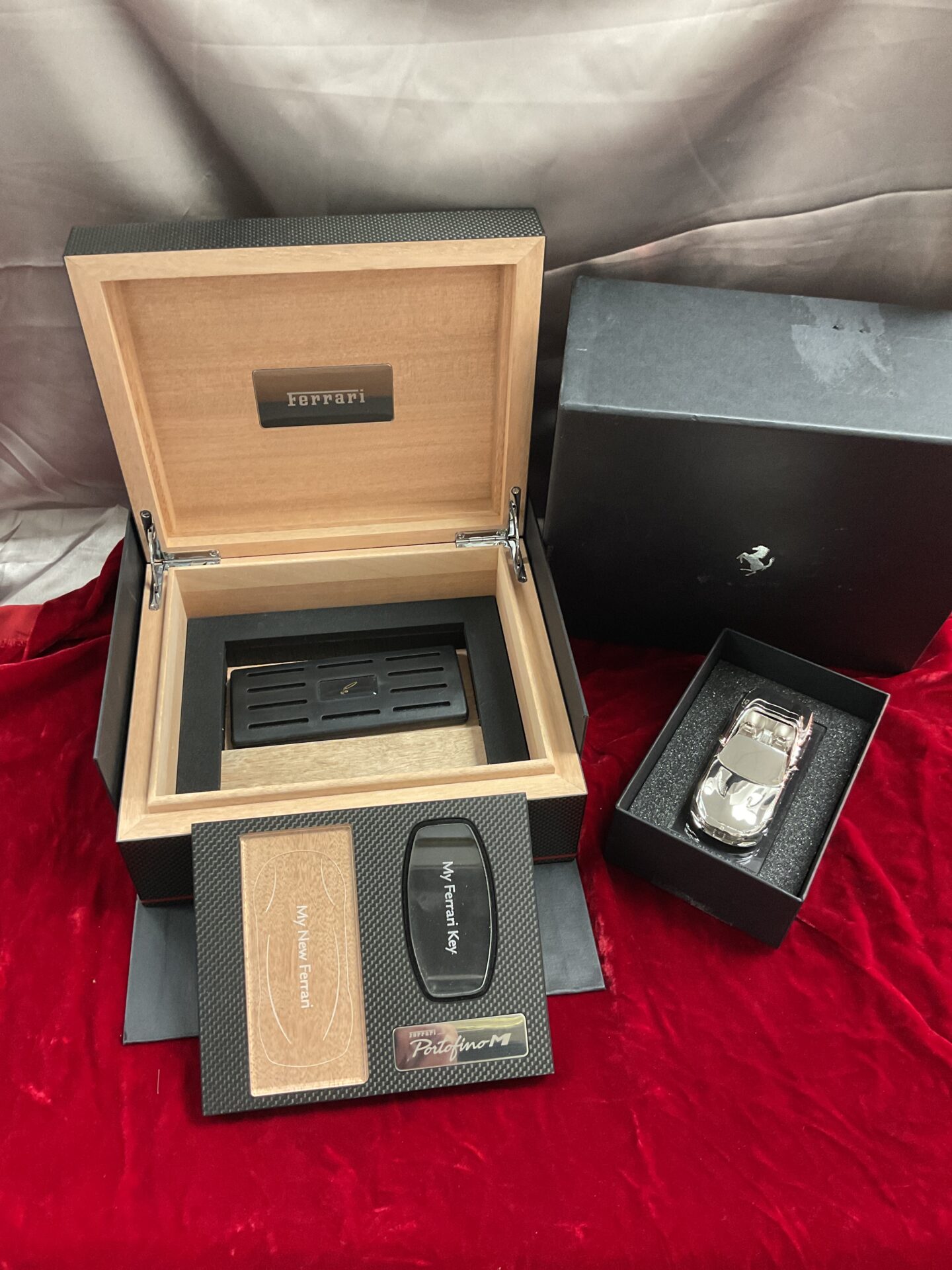 948 ferrari portofino car owners ltd key cigar humidor box & metal car