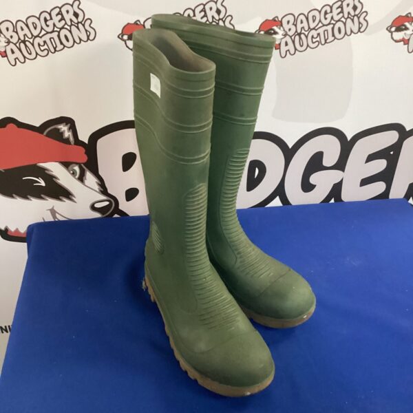 pair size 12 Wellies