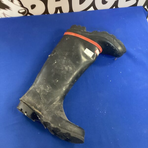 Size 7 Argyll Wellington boots, showing wear and tear.