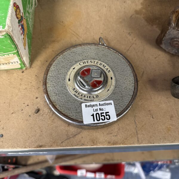 Vintage Chesterman 100ft tape measure in good condition.