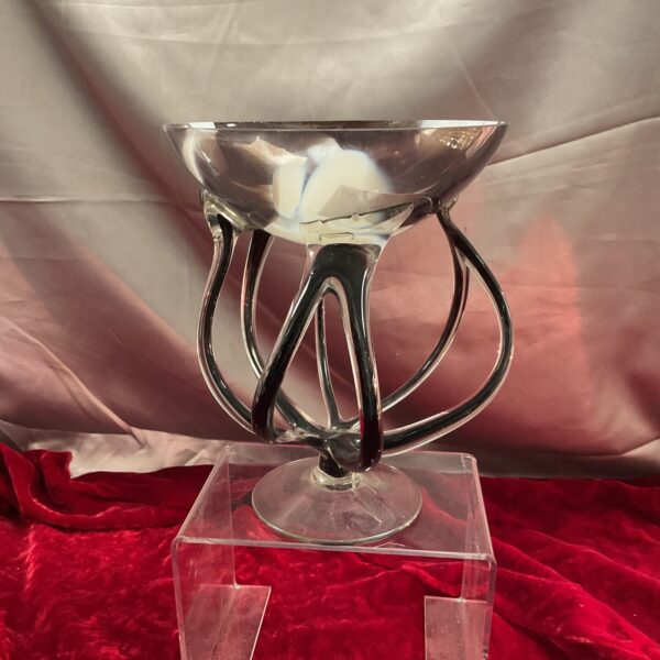 Stunning Krosno art glass bowl with a swirled design.
