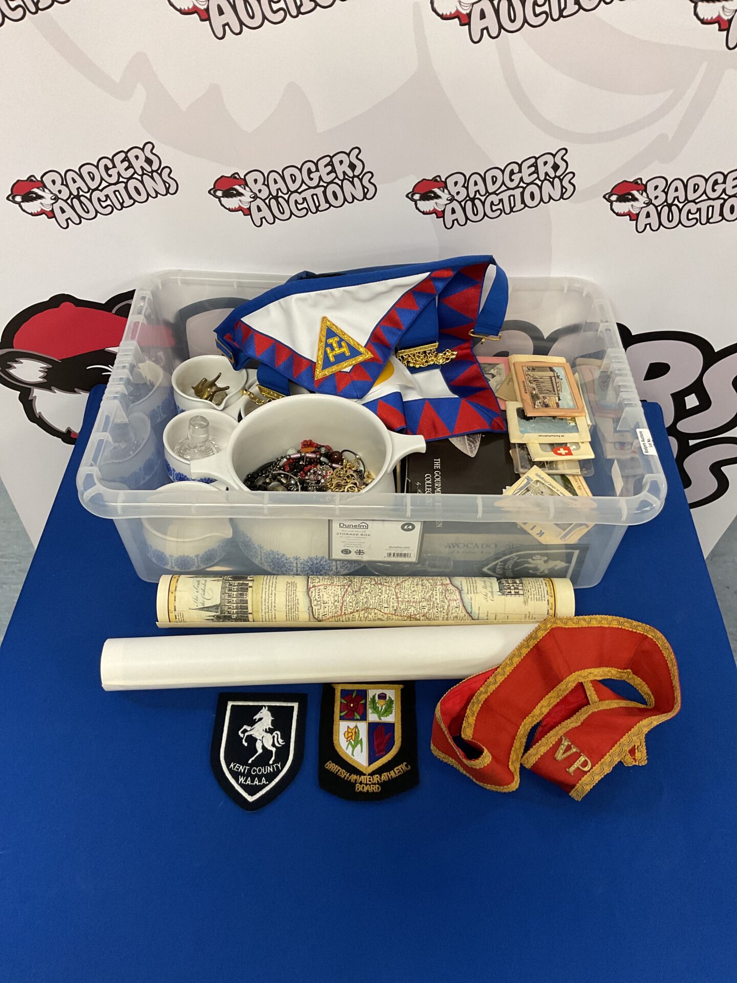 090 Box if mixed including masonic apron & jewellery