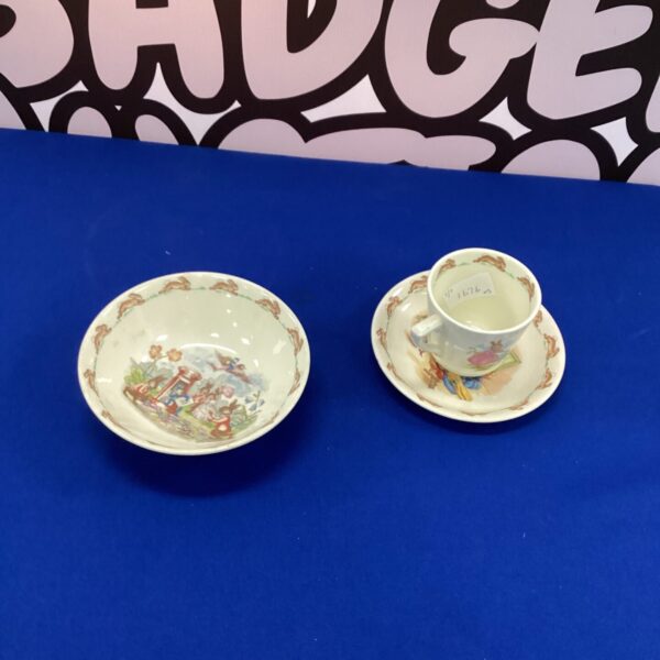 Royal Doulton Bunnykins bowl with a charming picnic scene.