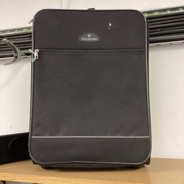 Vintage Samsonite cabin travel case, front view.
