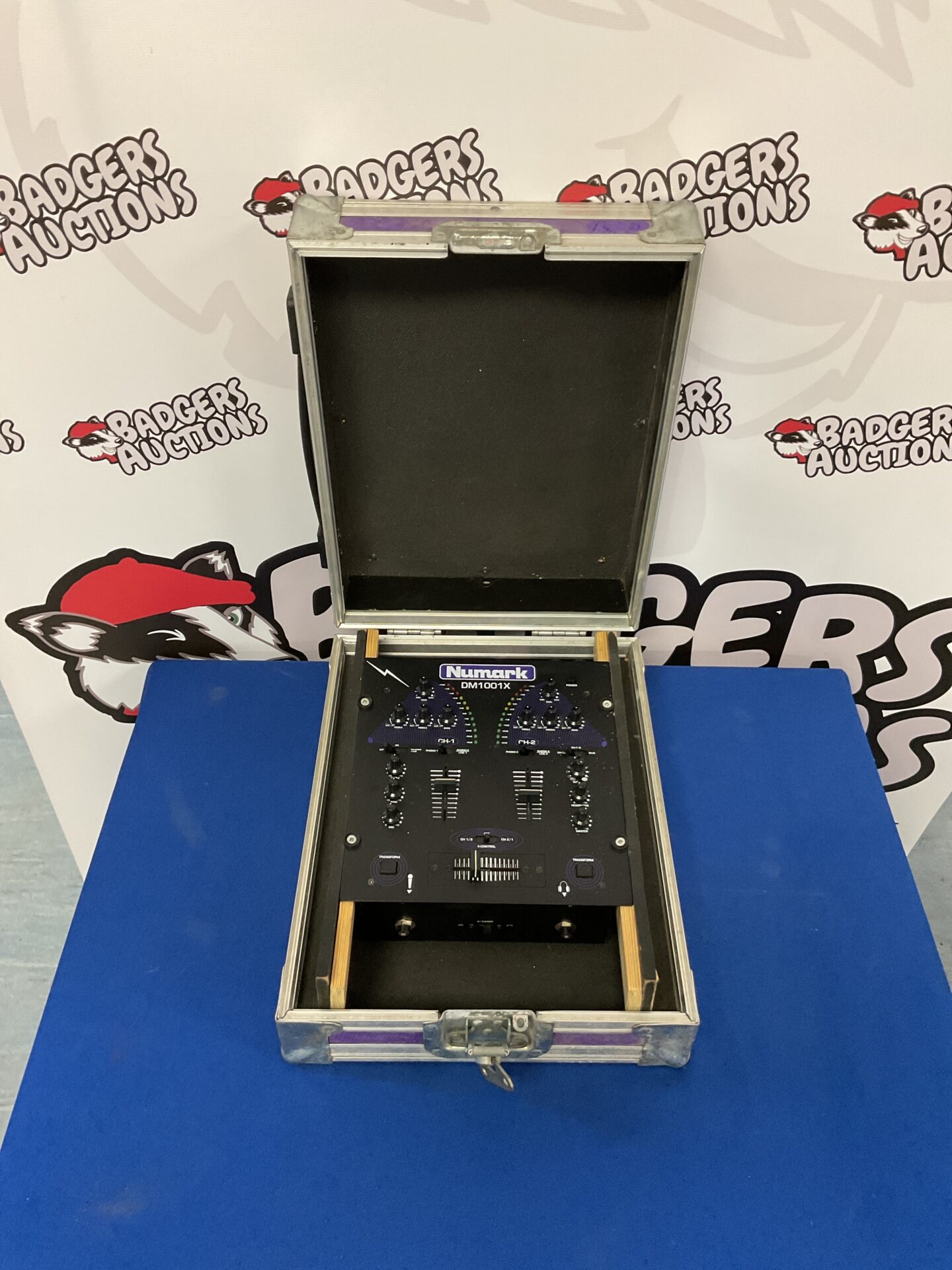 116 Numark dm1001x dj mixer