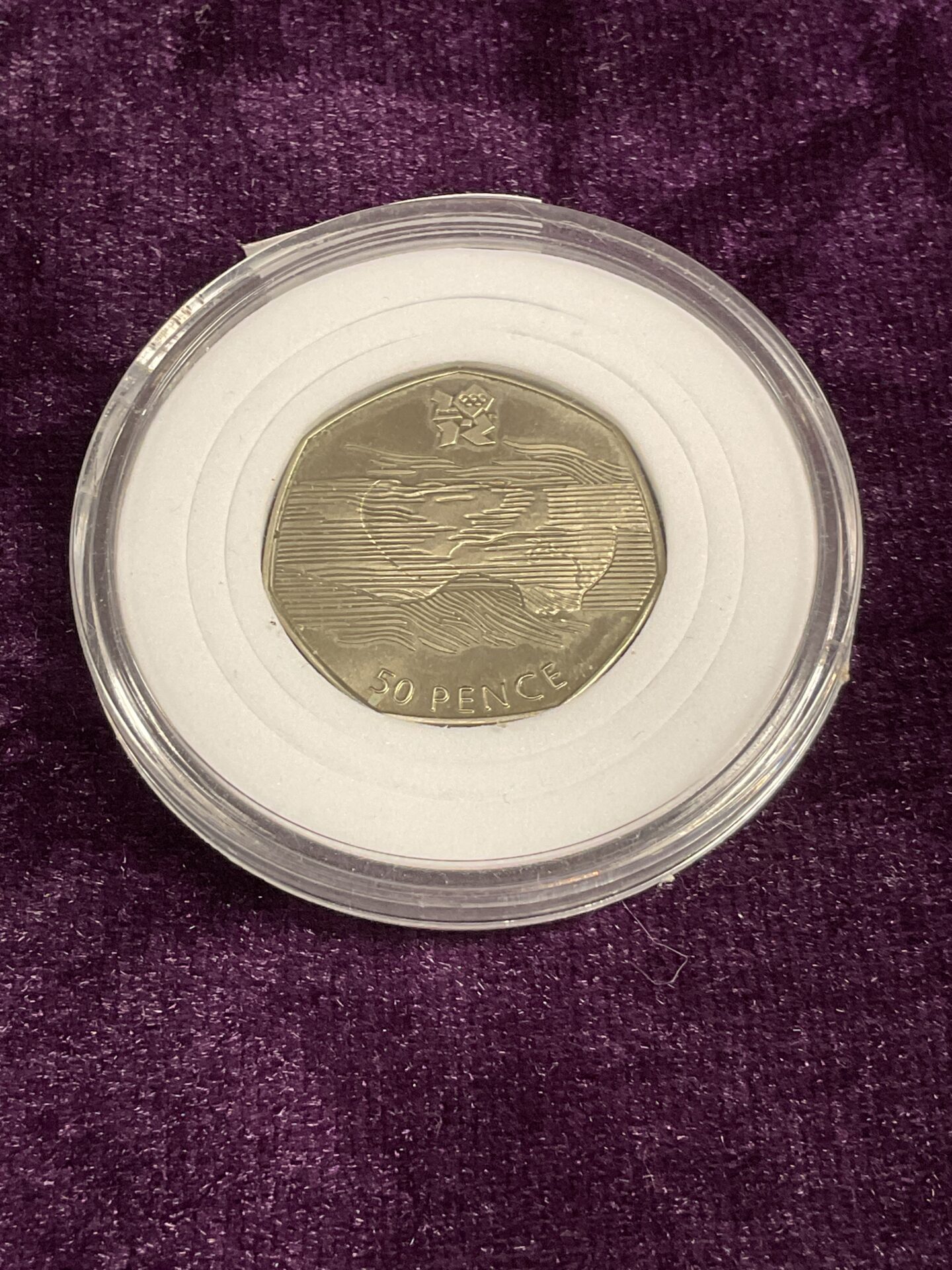 825 2011 Lines across face aquatic misprint 50p