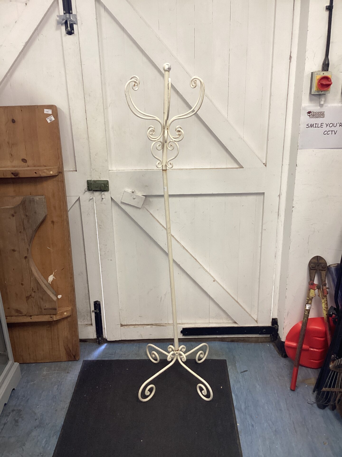 488 Metal coat rack