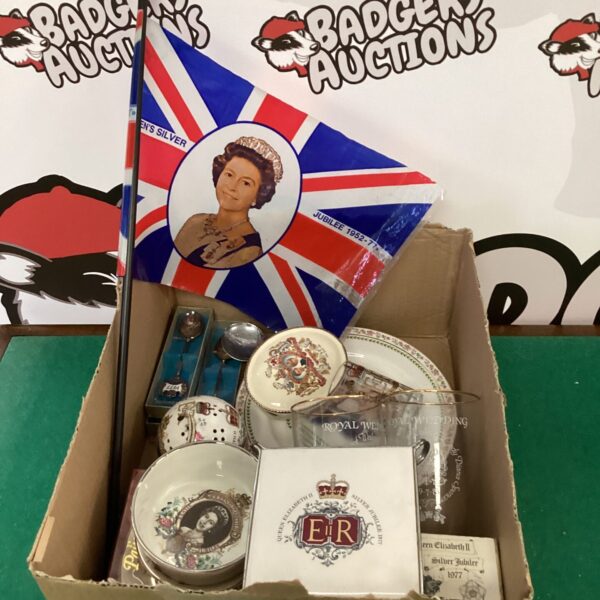 Box of vintage Royal Memorabilia including plates and souvenirs.