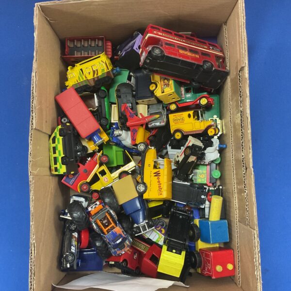 A mixed lot of vintage diecast model cars, including Corgi and Matchbox.